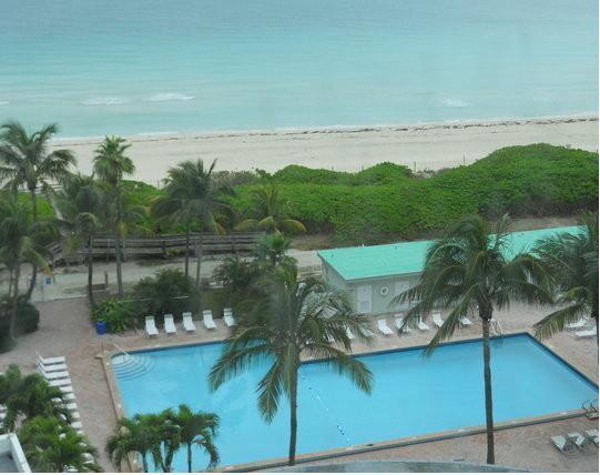 Miami Beachfront With Pool Wifi & Cheap Parking Exterior photo